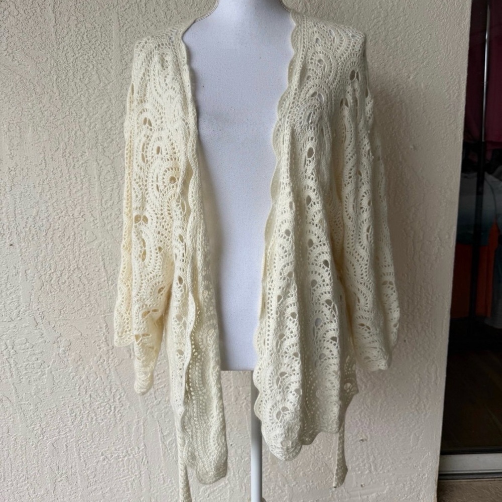 WHIM Cream Boho Crochet Cardigan Bell Sleeve Womens medium fairy elegant Italian